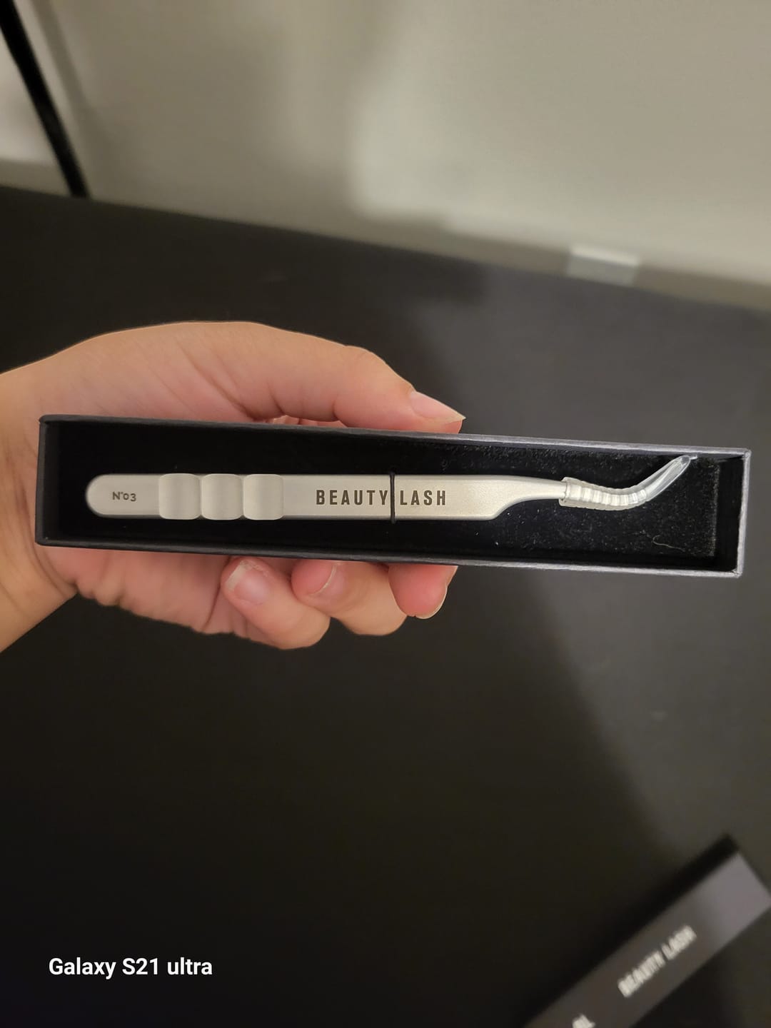 Customer photo review of Classic Tweezer Nº 03