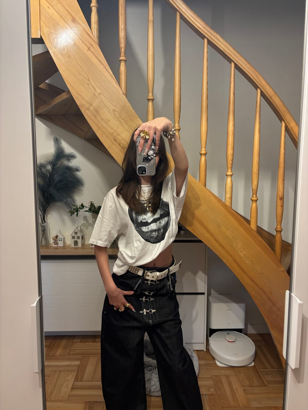 Customer photo review of Aelfric Eden Metal Button Raw Baggy Barrel Jeans