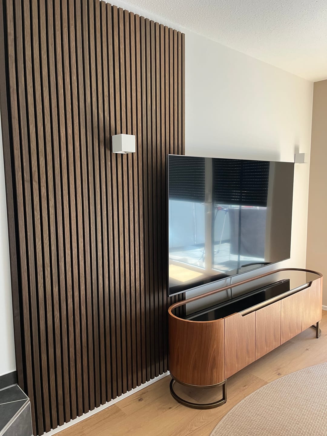 Customer photo review of Akustikpaneele Eiche Geräuchert | 240 cm x 60 cm | Dreiseitig Echtholzfurnier