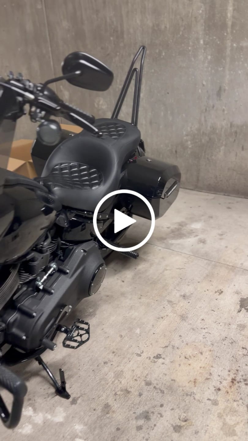 Customer video review of 32L - Darkin Large Quick Mount Painted Hard Saddlebags for Harley Softail Low Rider S FXLRS