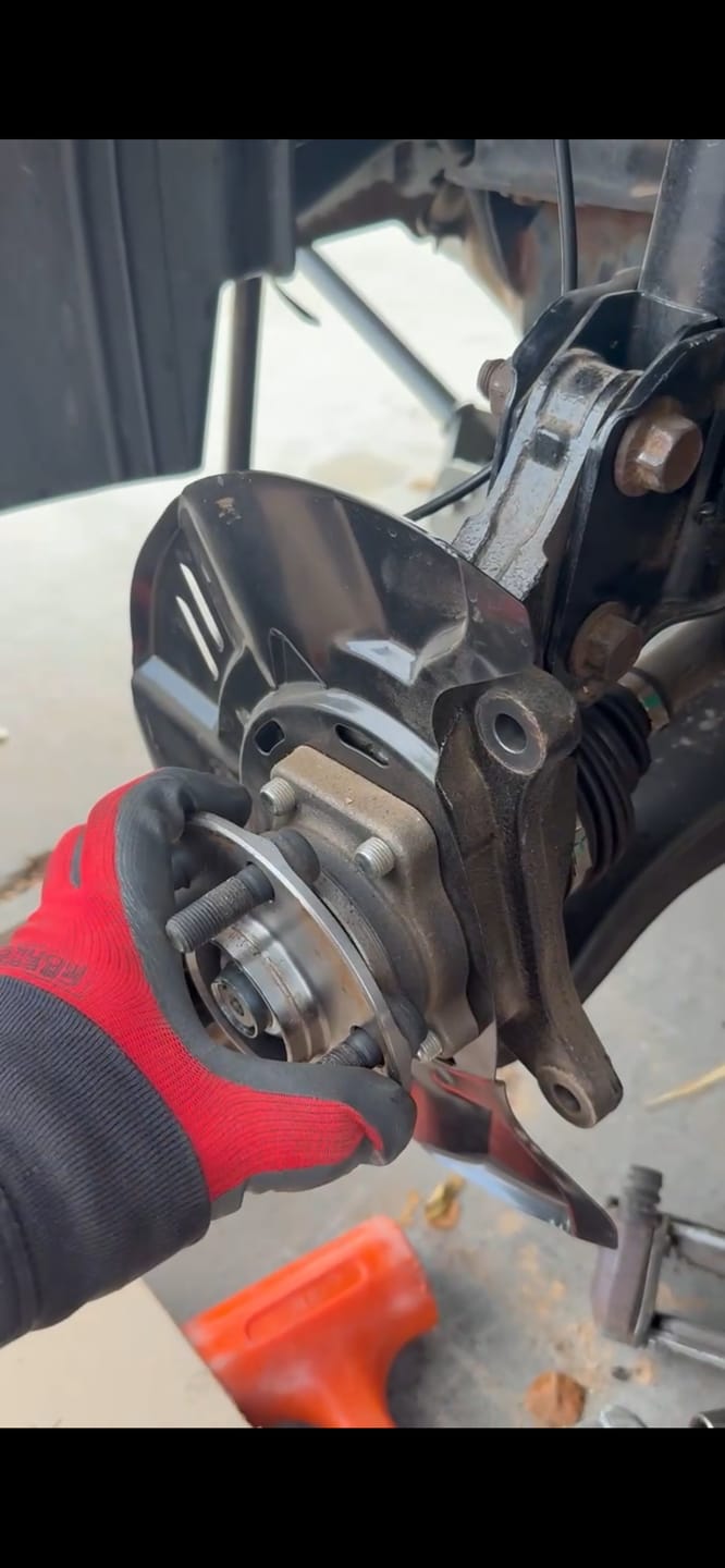 Customer photo review of 2Pcs Front Wheel Hub Bearing Assembly for 2005-2014 Subaru Outback Legacy