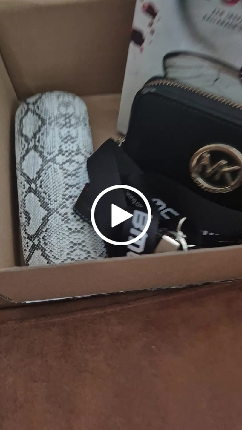 Customer video review of Laipan - The Roomiest Crossbody bag