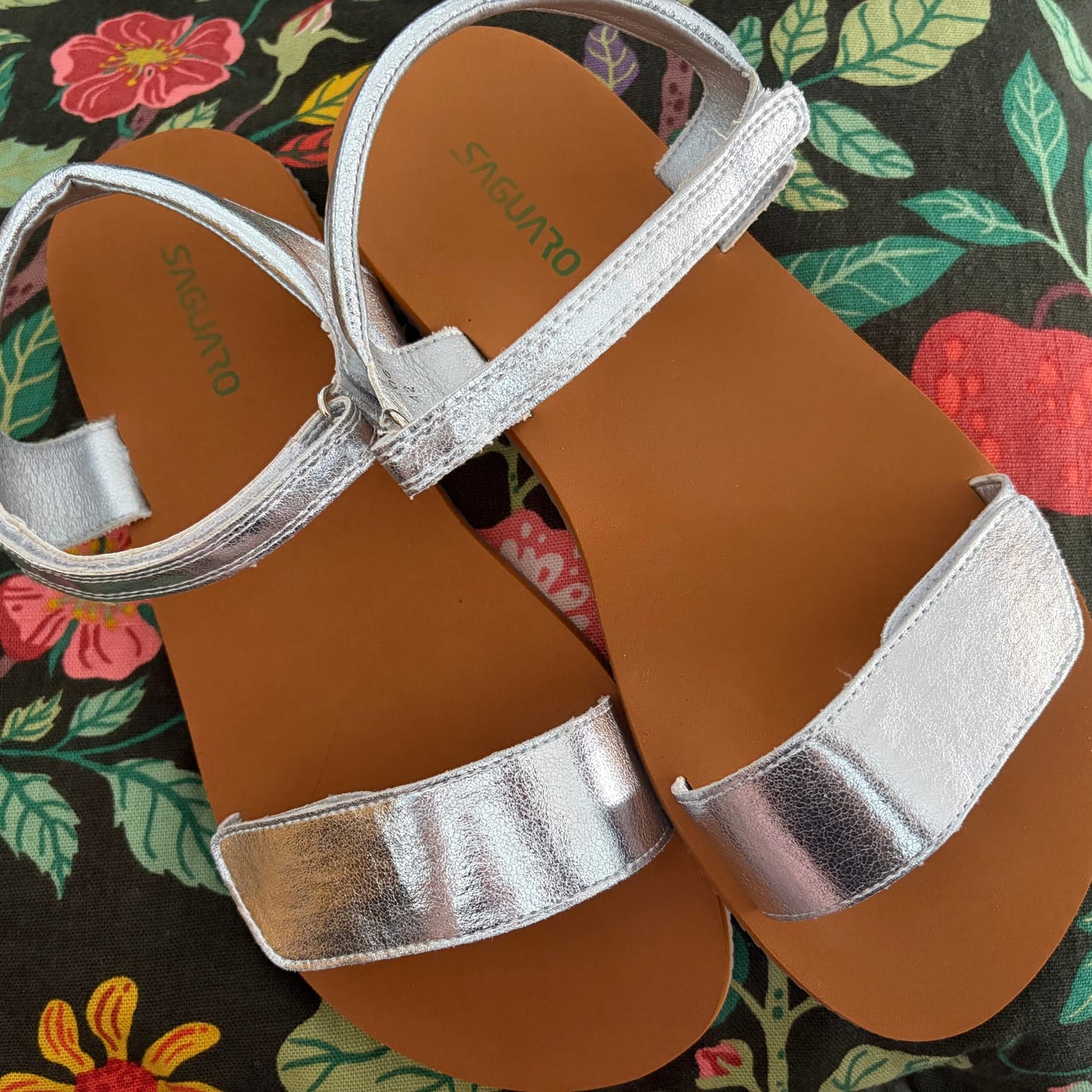 Customer photo review of Glow I - Barfuß Sandalen