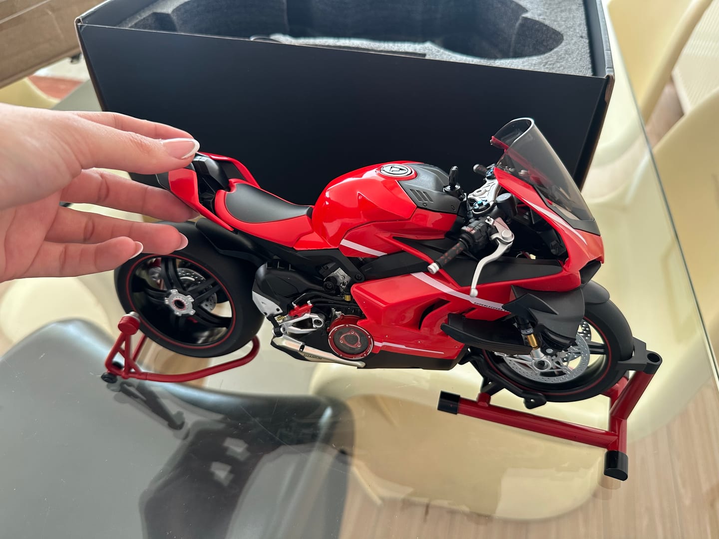 Customer photo review of Ducati Superleggera V4 —1:7