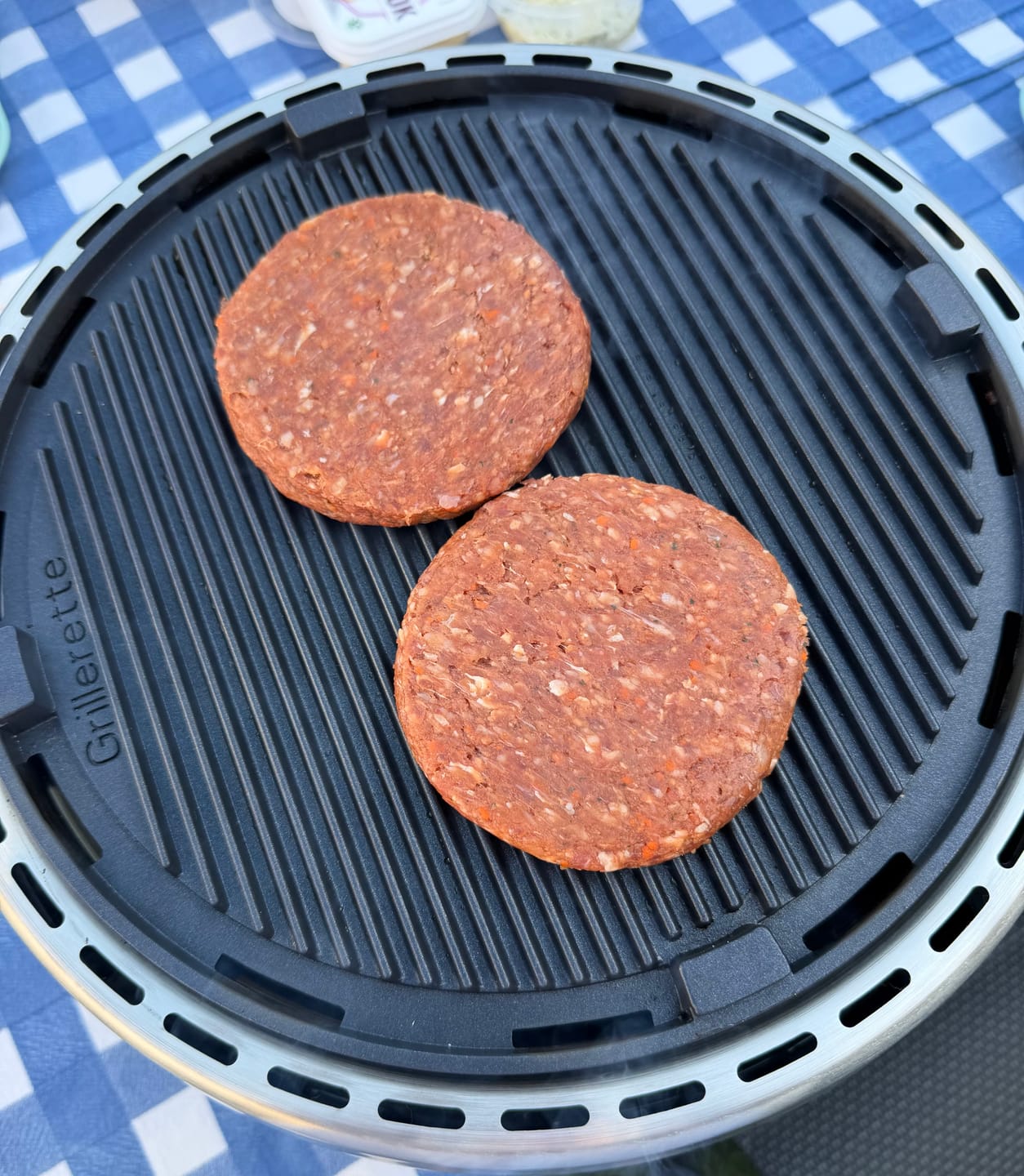 Customer photo review of Cast aluminium two-in-one Griddle Plate
