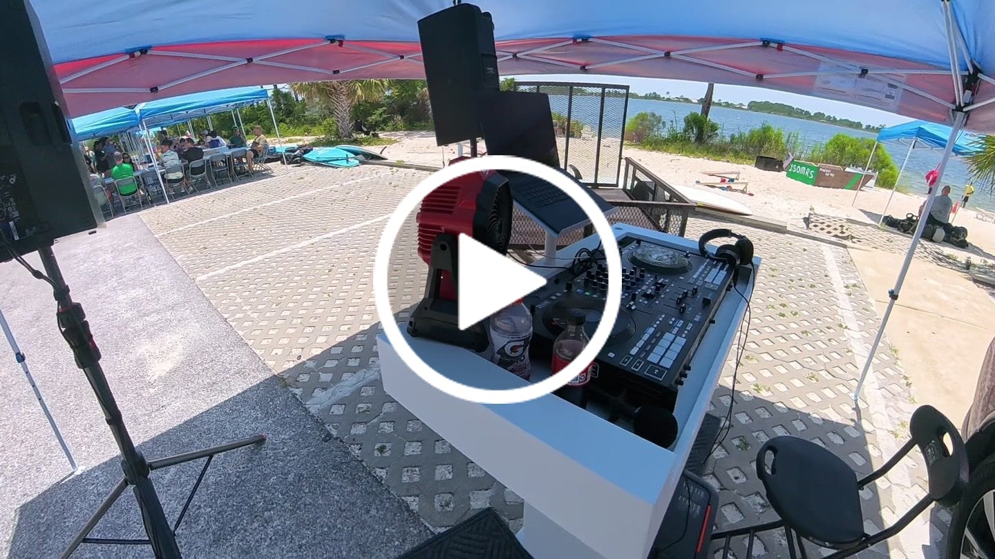 Customer video review of Headliner HL30001 Malibu Portable DJ Podium with Countertop and Base Column - White