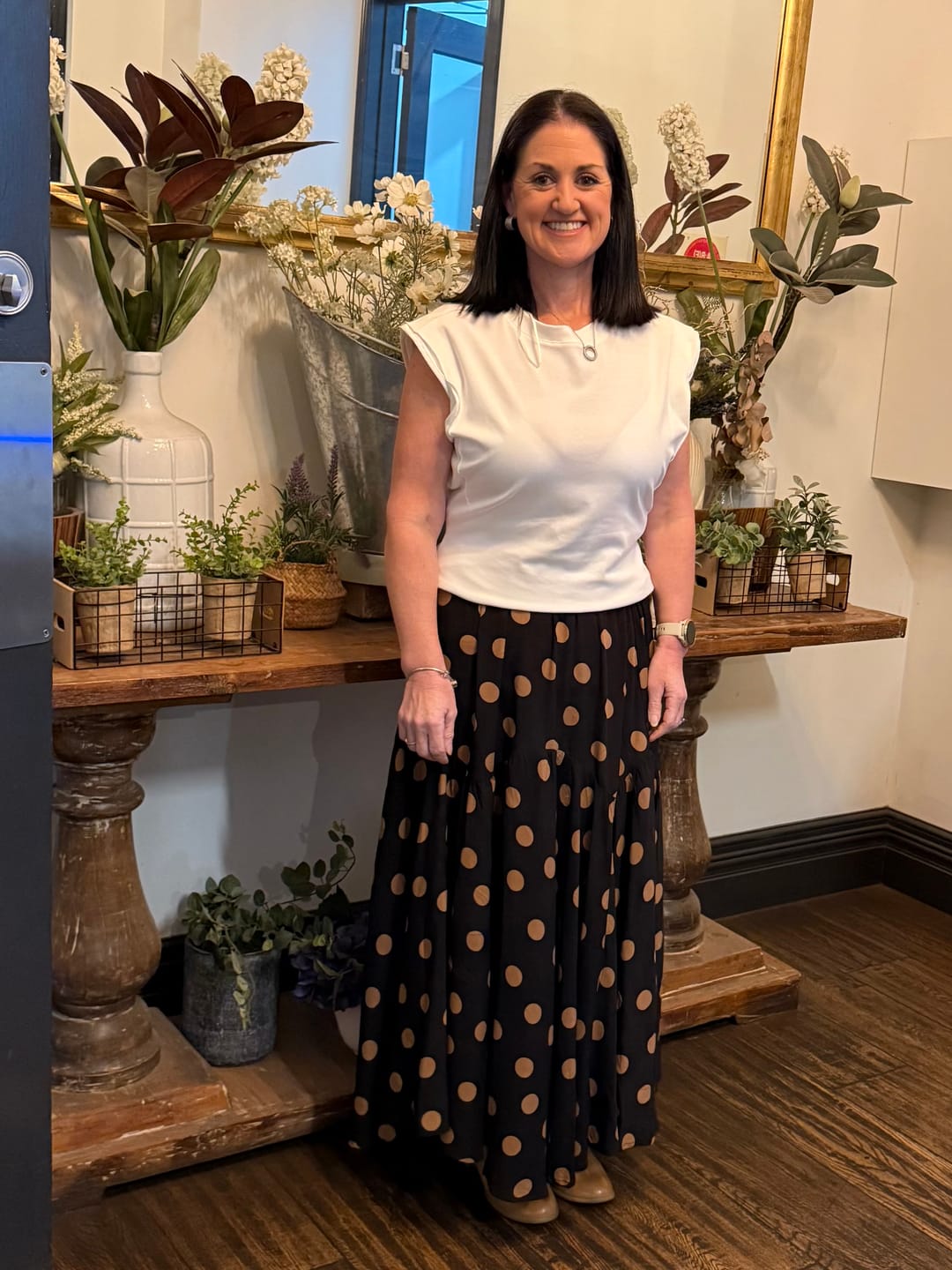 Customer photo review of Toris Midi Skirt in Black