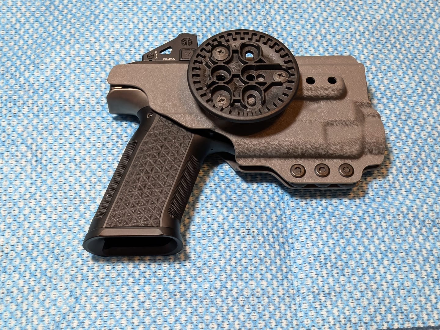 Customer photo review of Laugo Alien Remus - Model 6 OWB Quick Detach Holster - Streamlight TLR-7X