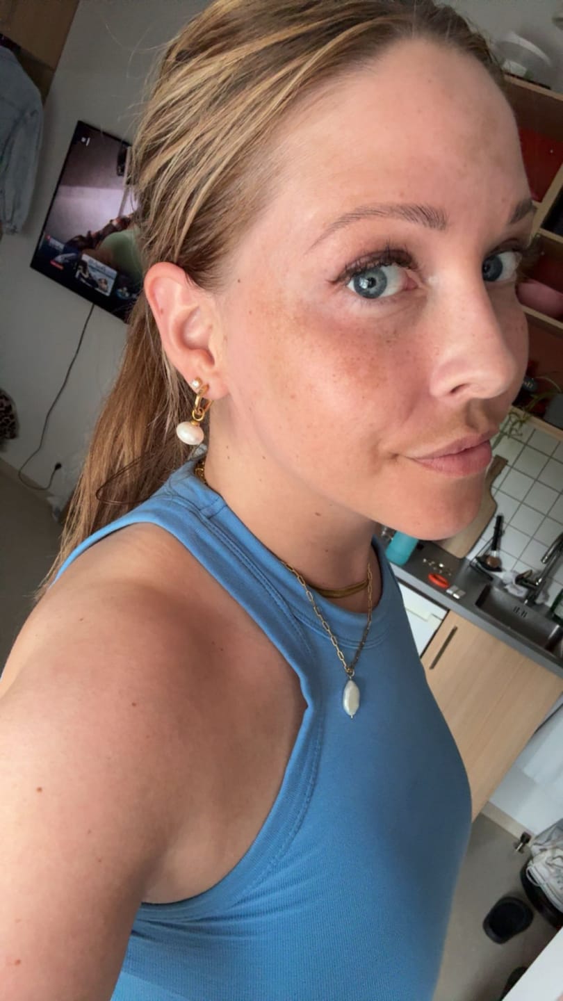 Customer photo review of Petalstone Earrings (Bundle)
