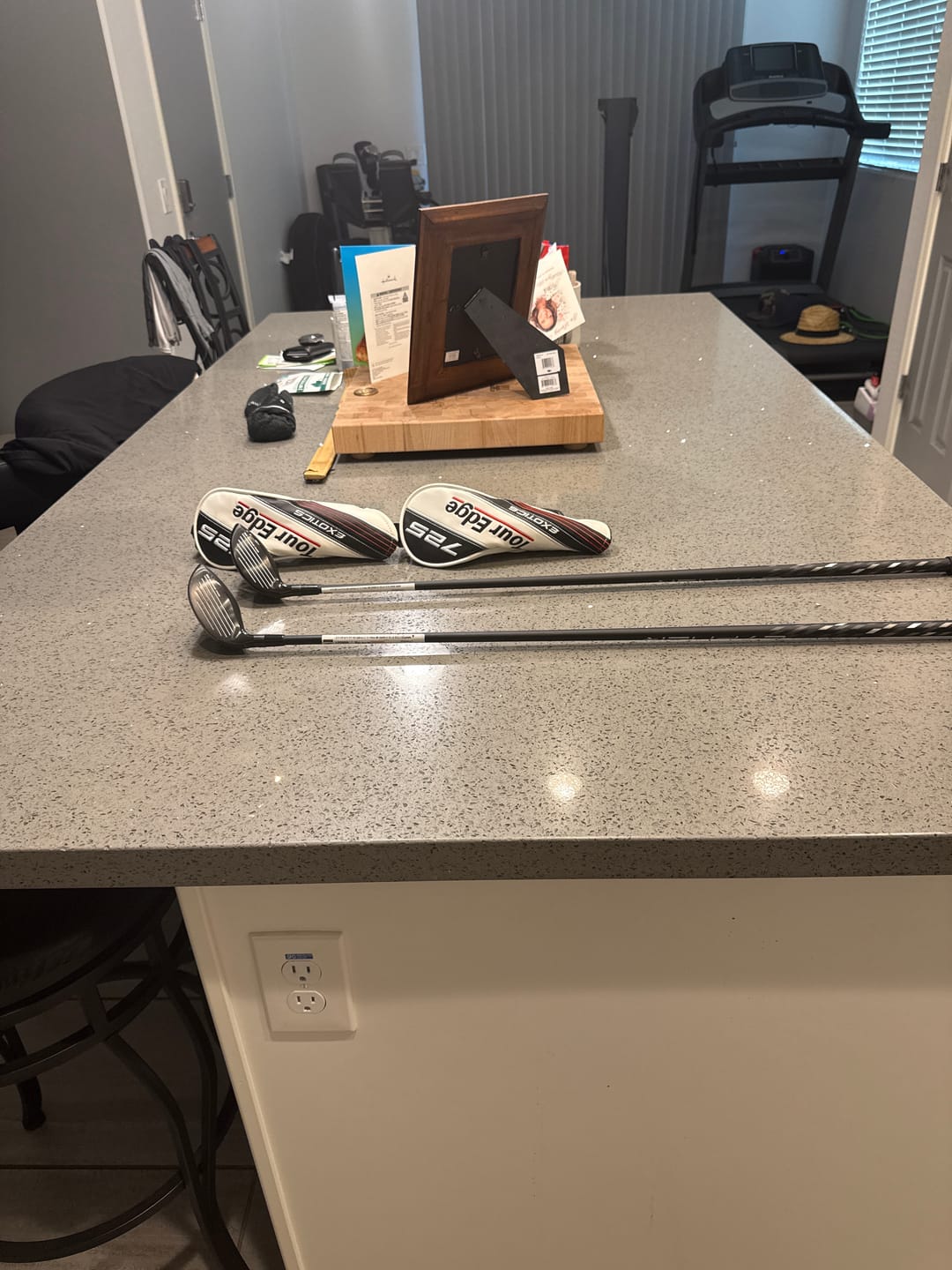 Customer photo review of Certified Pre-Owned Exotics E725 Hybrid