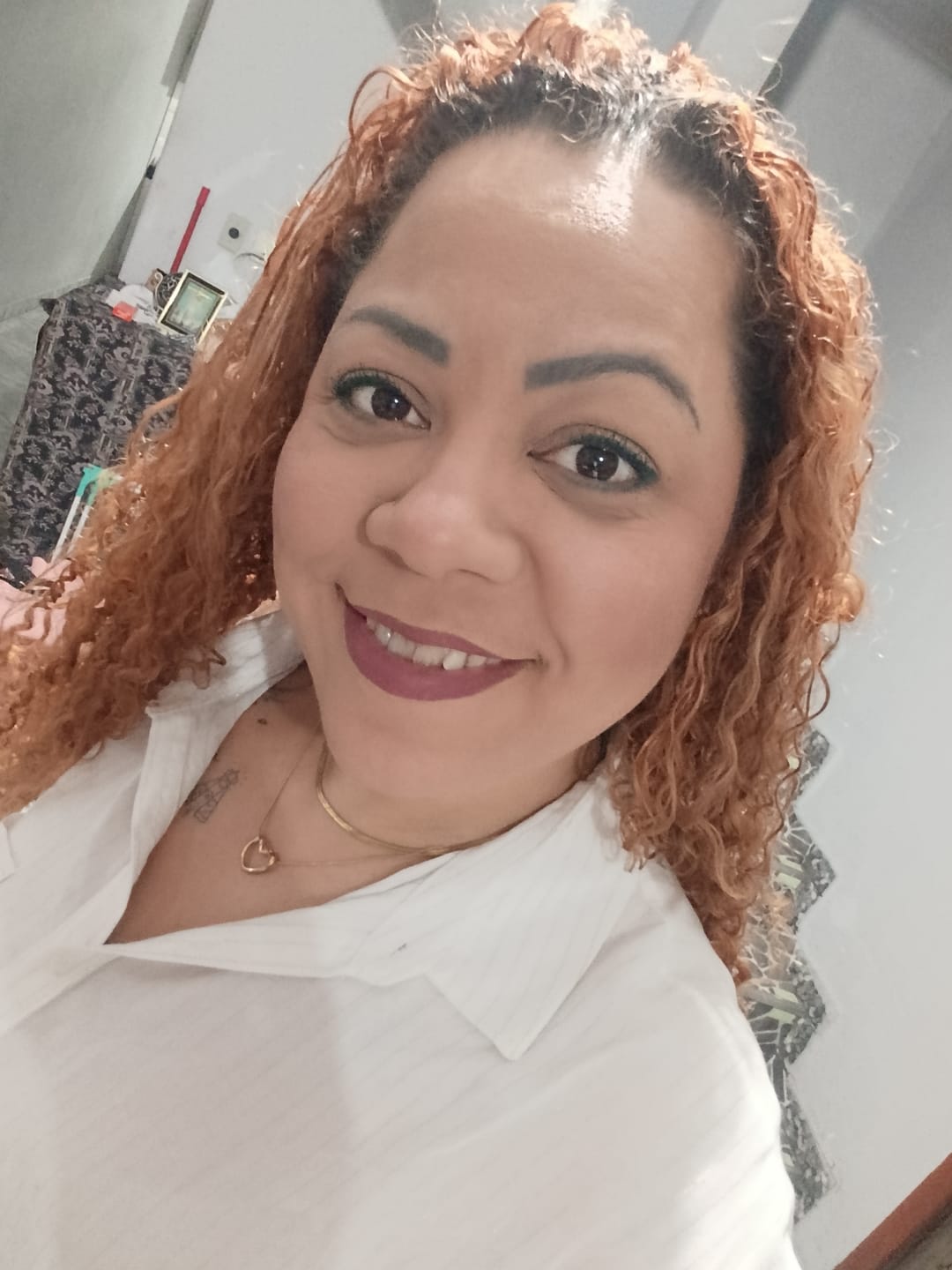 Customer photo review of Lapiseira Para Olhos Olive Green - Vizzela - Verde Oliva Efeito Metalizado