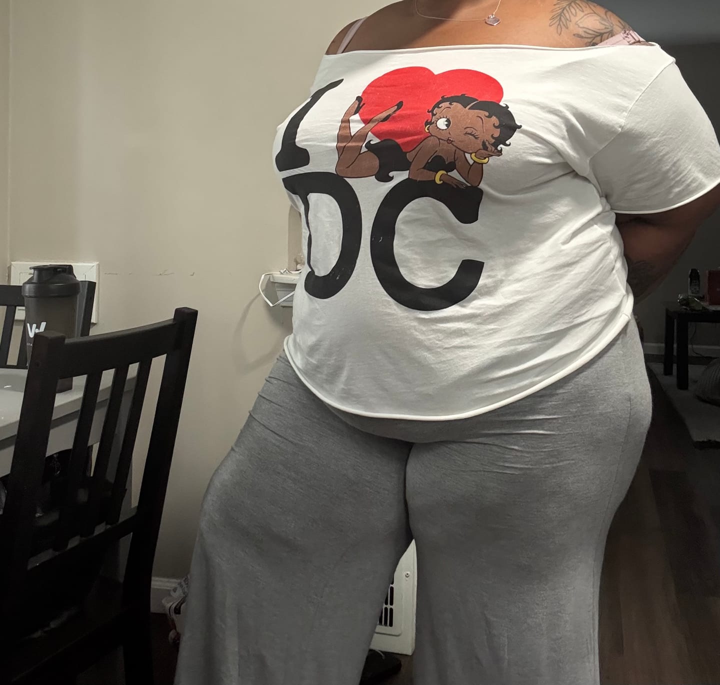 Customer photo review of I <3 DC OFF THE SHOULDER TOP