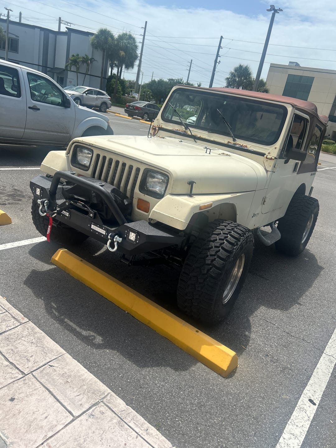 Customer photo review of X-BULL Electric Winch 13000 LBS 12V Synthetic Rope SUV Jeep Truck 4WD Orange