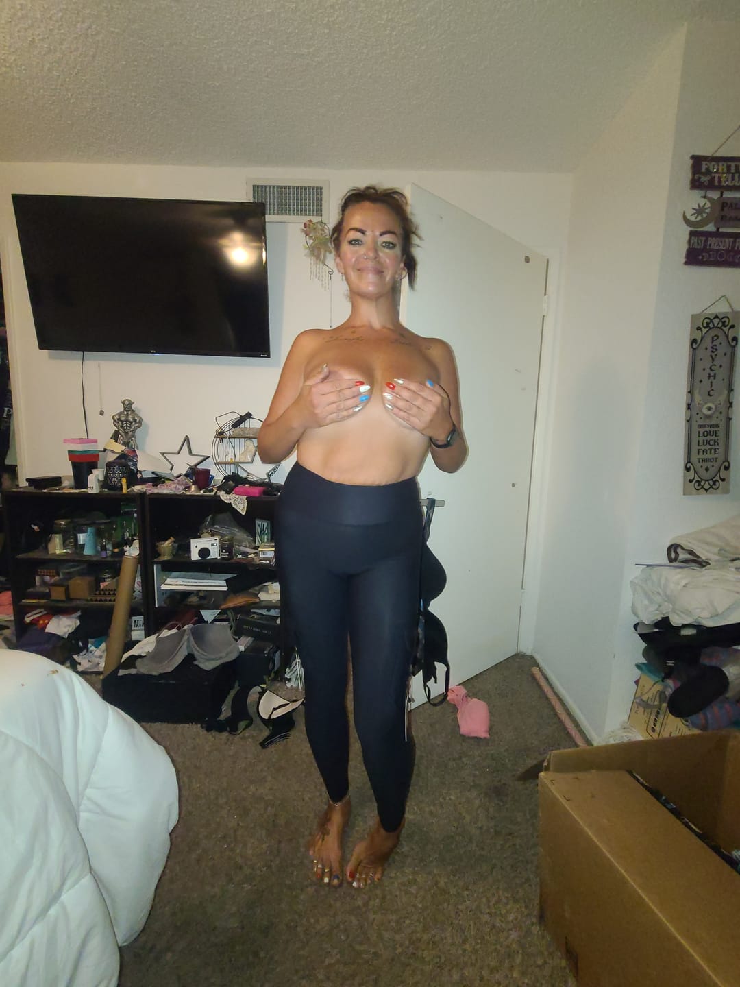 Customer photo review of Curve Cargo Leggings