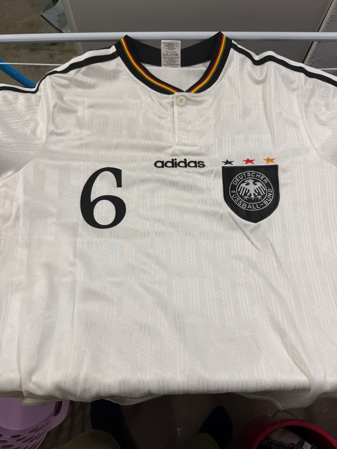Customer photo review of Matthias Sammer Deutschland EM 1996 Finale Heim Retro Fußballtrikot Set