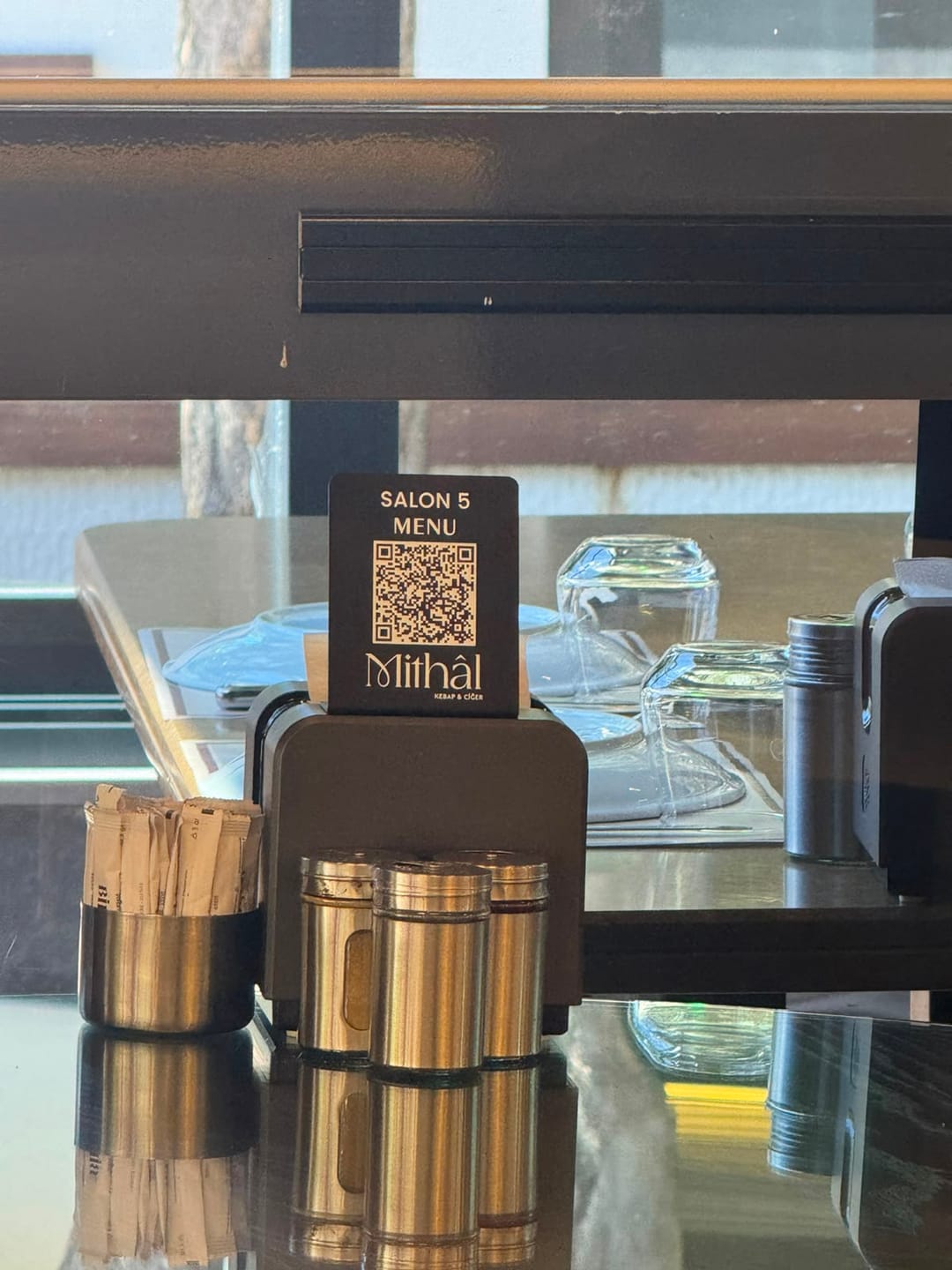 Customer photo review of Metal QR Menü Standı