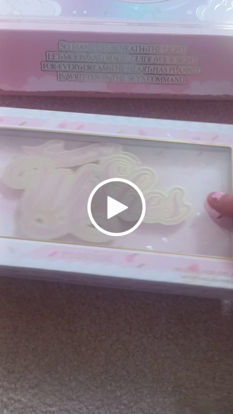 Customer video review of A Sprinkle Of Wishes Eyeshadow Palette