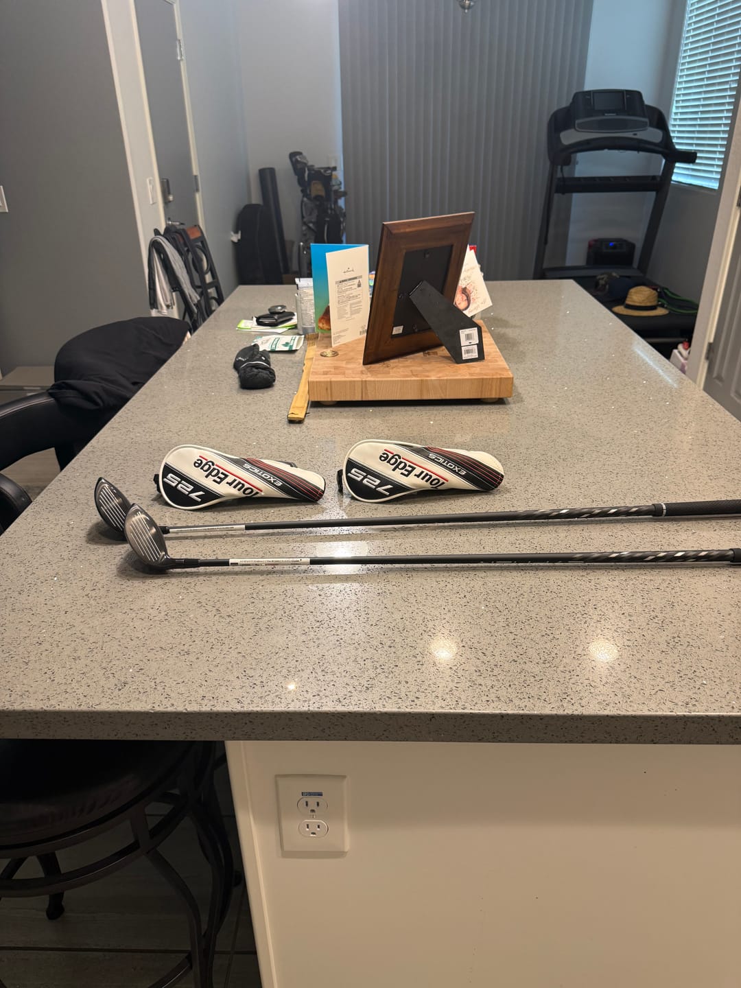 Customer photo review of Certified Pre-Owned Exotics E725 Hybrid