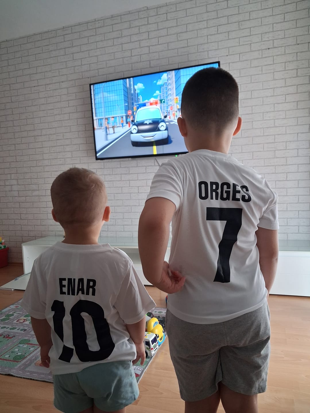 Customer photo review of Fußballfieber - Personalisiertes Kinder Trikot für Deutschland Fans zur WM 2026