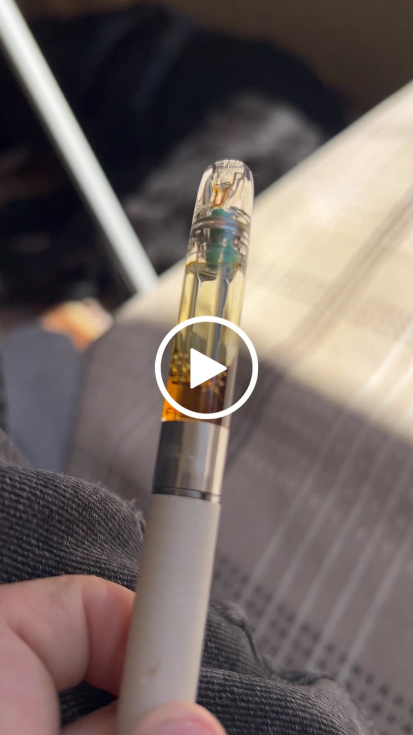 Customer video review of the THC Lemon Haze Vape Cartridge (1 ml / 95%)