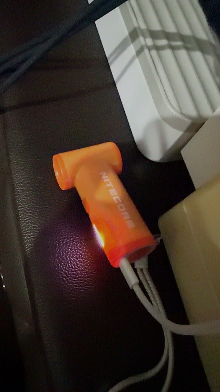 Customer photo review of NEF Nano - Palm-Sized High-Speed Handheld Fan
