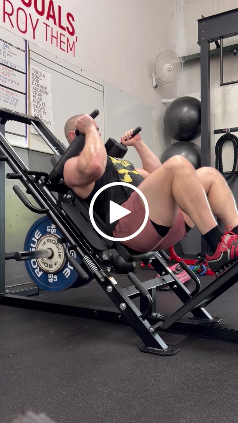 Customer video review of 2-in-1 Leg Press Hack Squat Machine Combo DD10