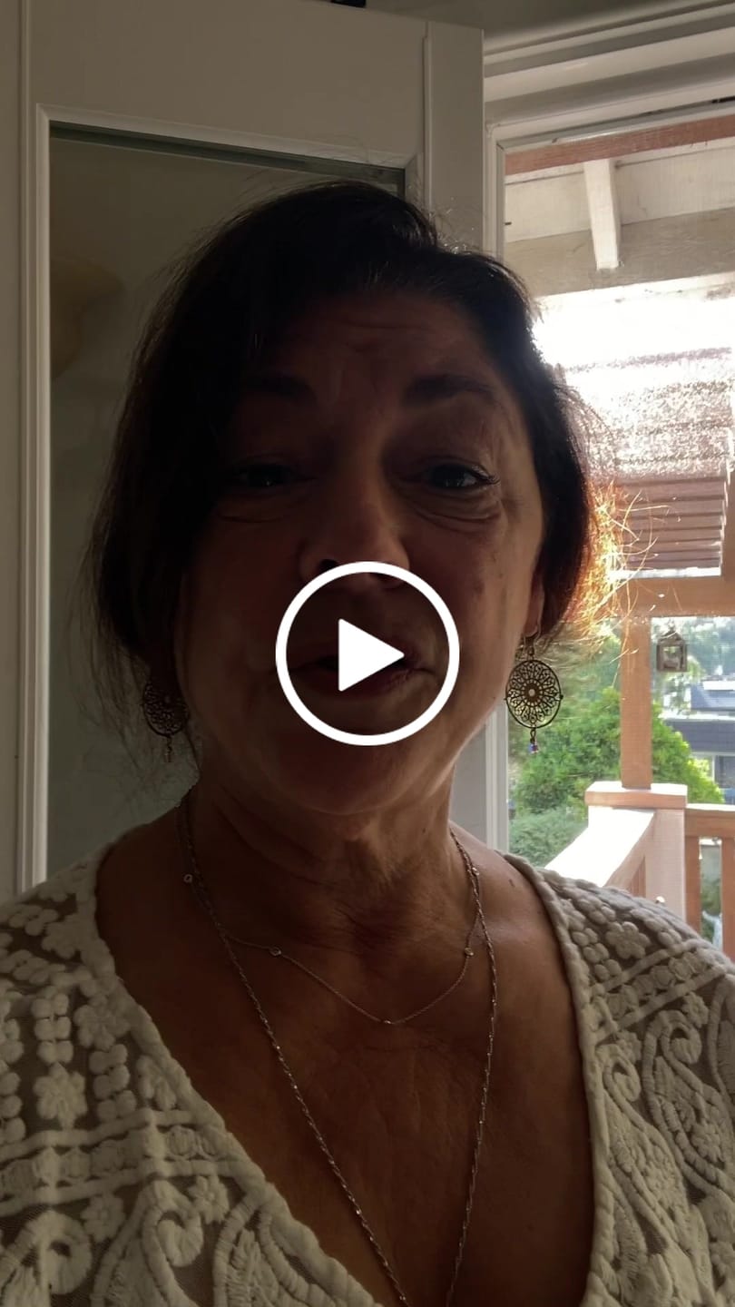 Customer video review of Cashmere Court | Eau de Parfum