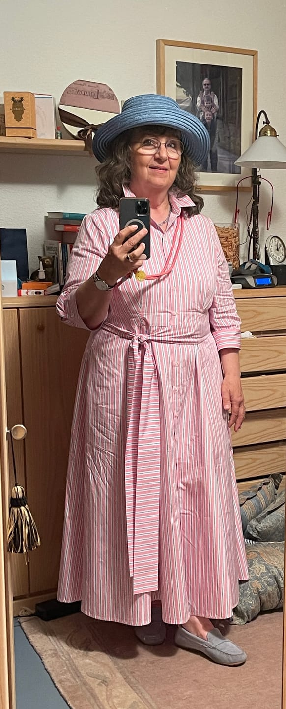 Customer photo review of Kleid Riad Long Stripes Pink
