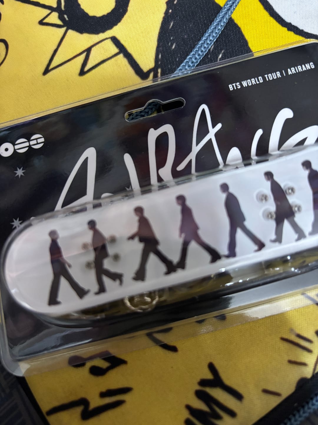 Customer photo review of BTS - ARIRANG WORLD TOUR OFFICIAL MD MINI SKATEBOARD KEYRING