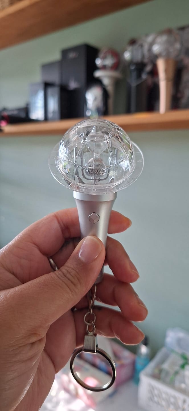 Customer photo review of [2ND PRE-ORDER] ATEEZ - OFFICIAL LIGHTINY KEYRING VER.3
