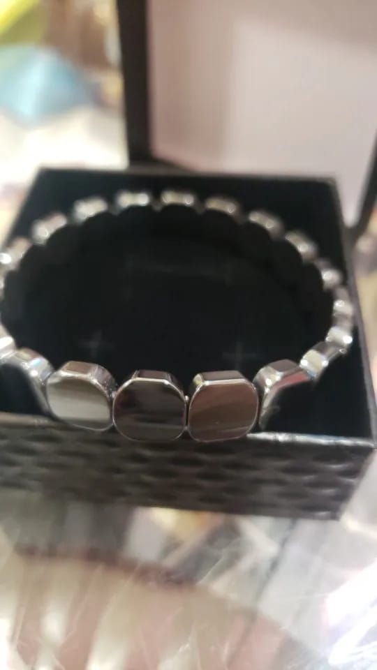 Customer photo review of Ferros® Hematite Bracelet