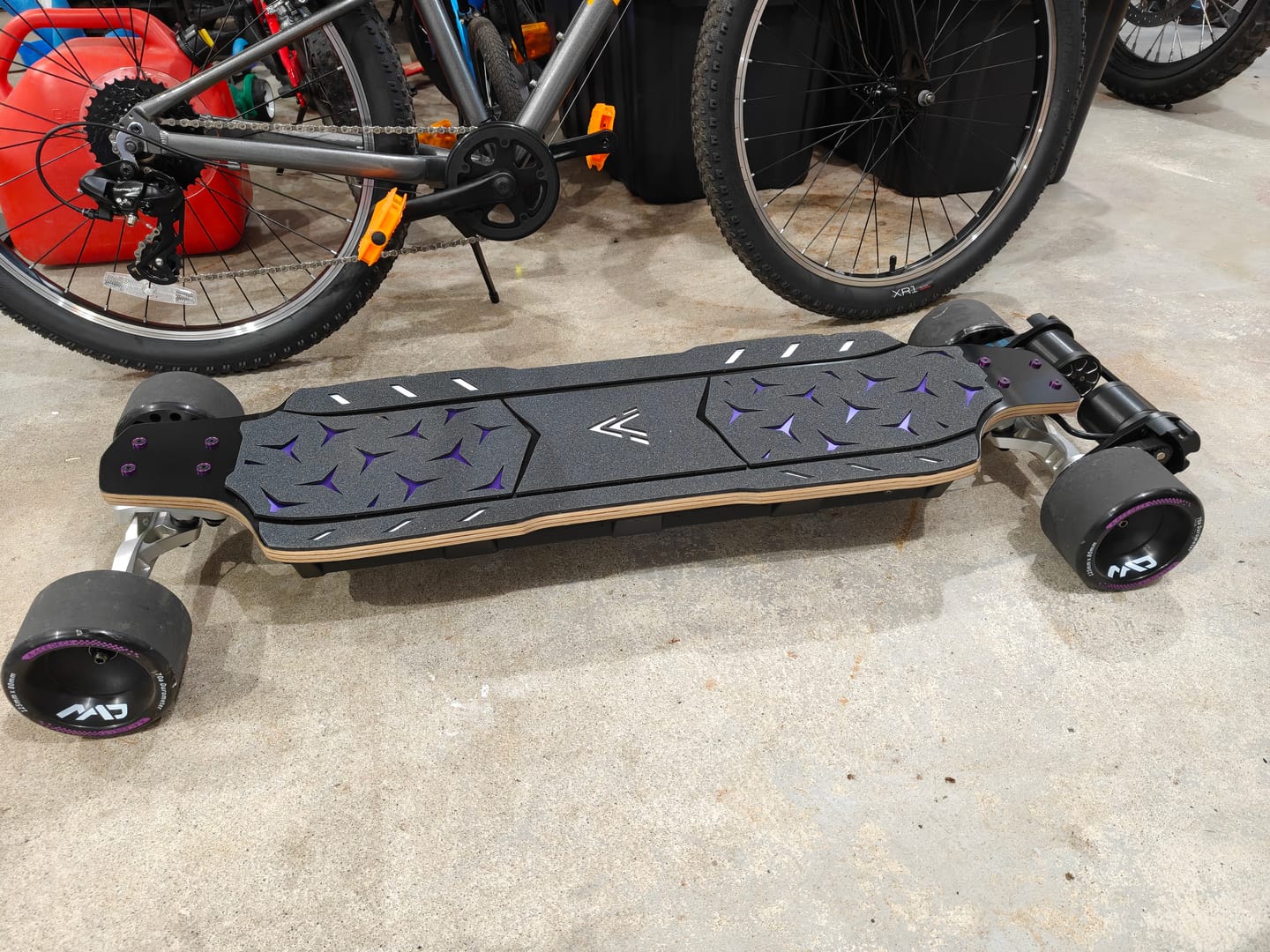 Customer photo review of Acedeck® Nomad N1 Electric Skateboard-Best DKP All-terrain Electric Skateboard