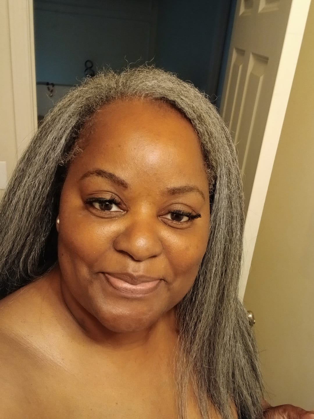 Customer photo review of Outre Quick Weave Half Wig - DRISELLE