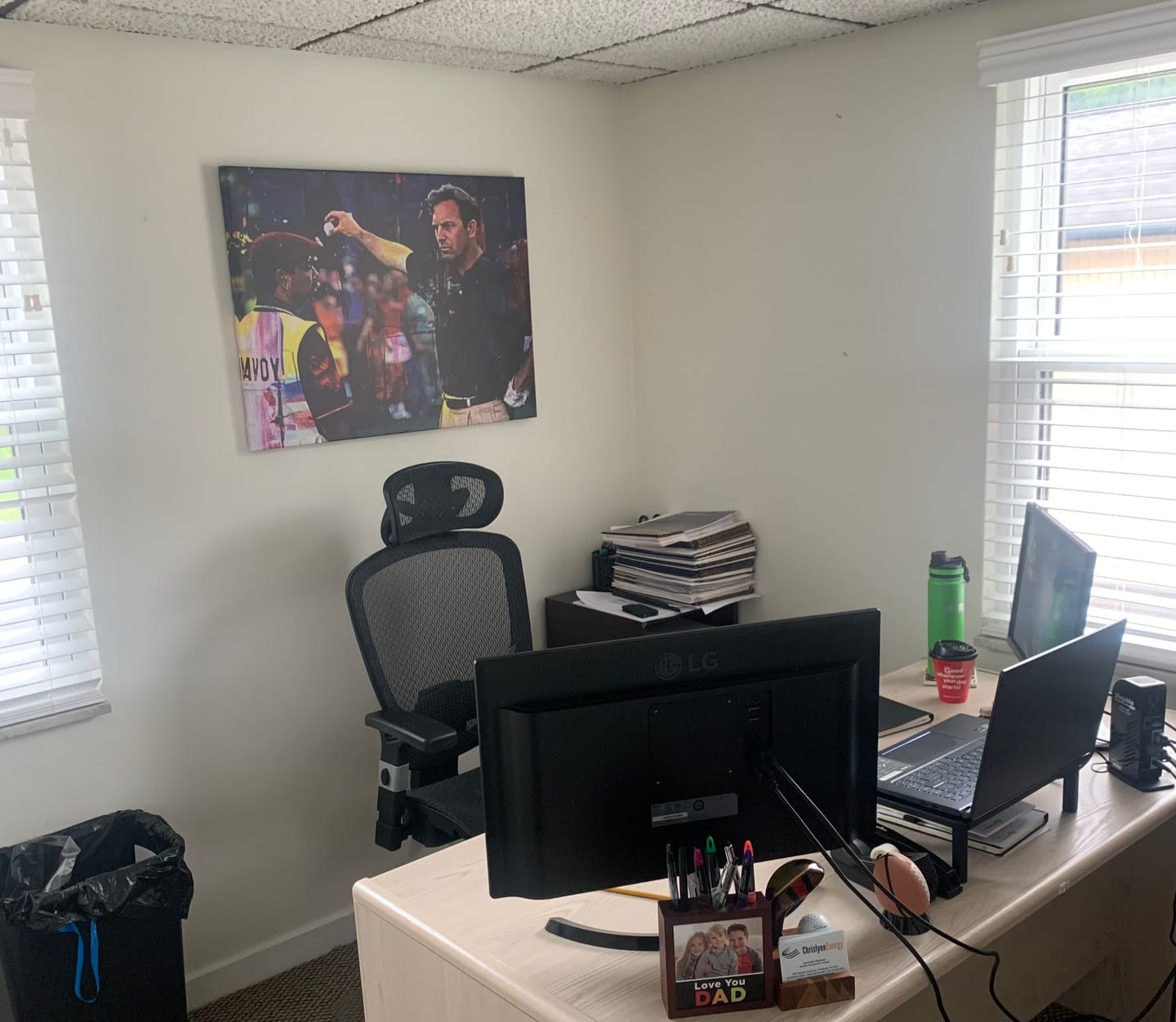 Customer photo review of Tin Cup Final Hole Wall Art