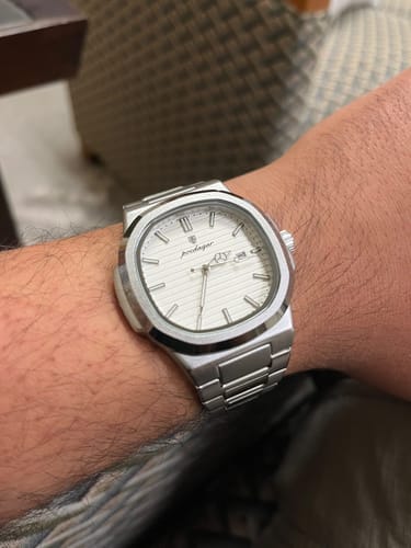 Customer photo review of Poedagar Deluxe Edition® Watch