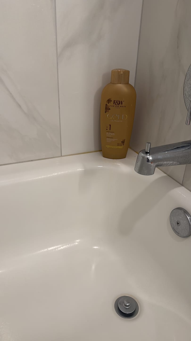 Customer photo review of Gold :1 Argan Shower Gel 1000ml