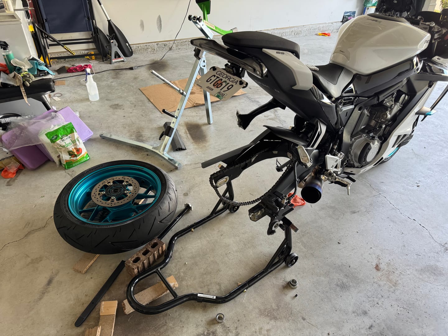 Customer photo review of Rabaconda Street Bike Tire Changer
