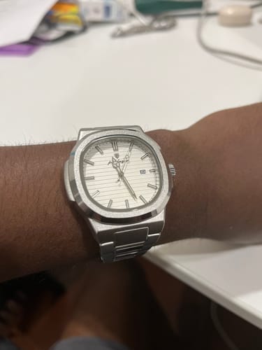 Customer photo review of Poedagar Deluxe Edition® Watch