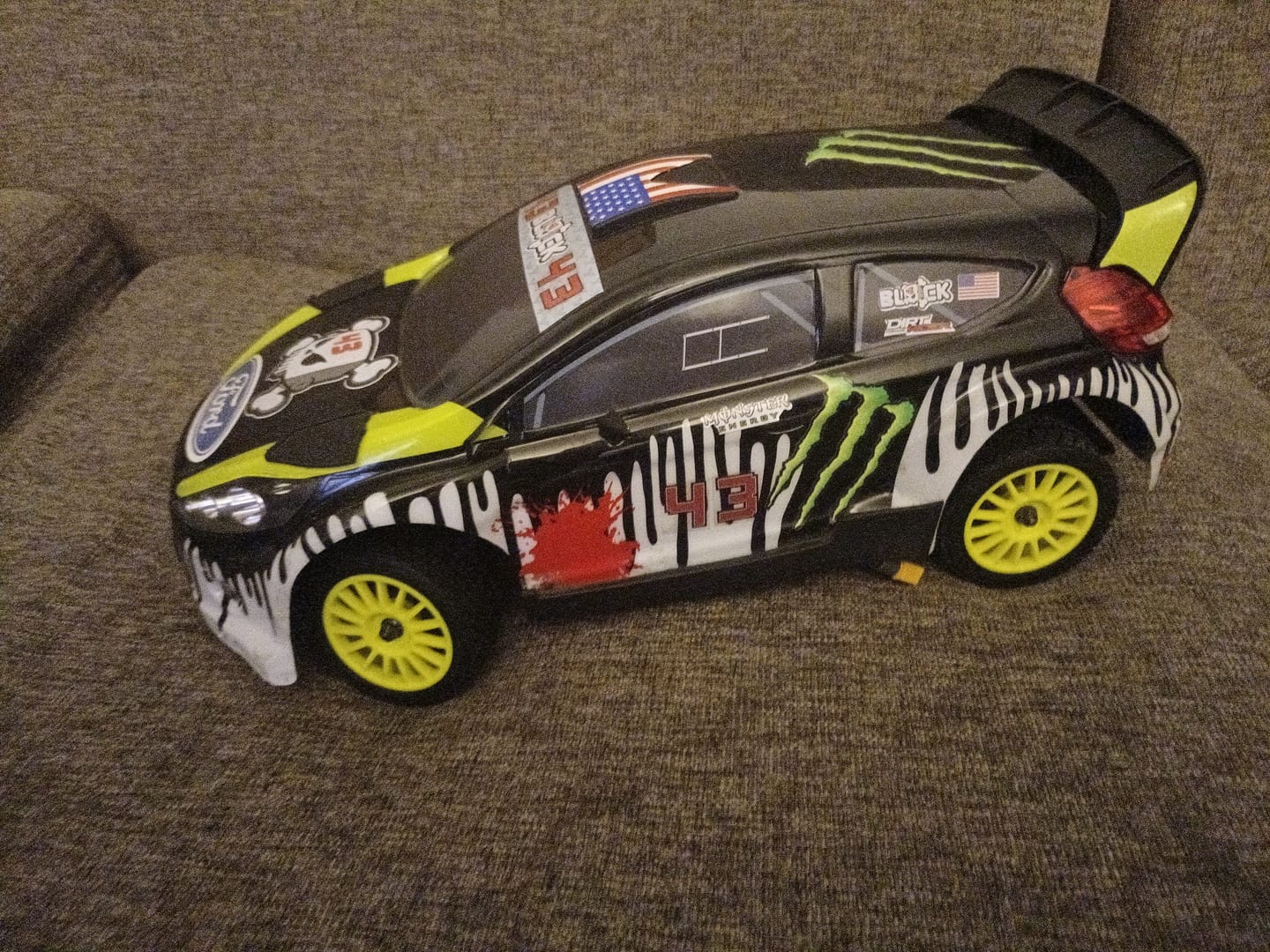 Customer photo review of Assembled Wheel Set For XTS-F10 RC Rally Car