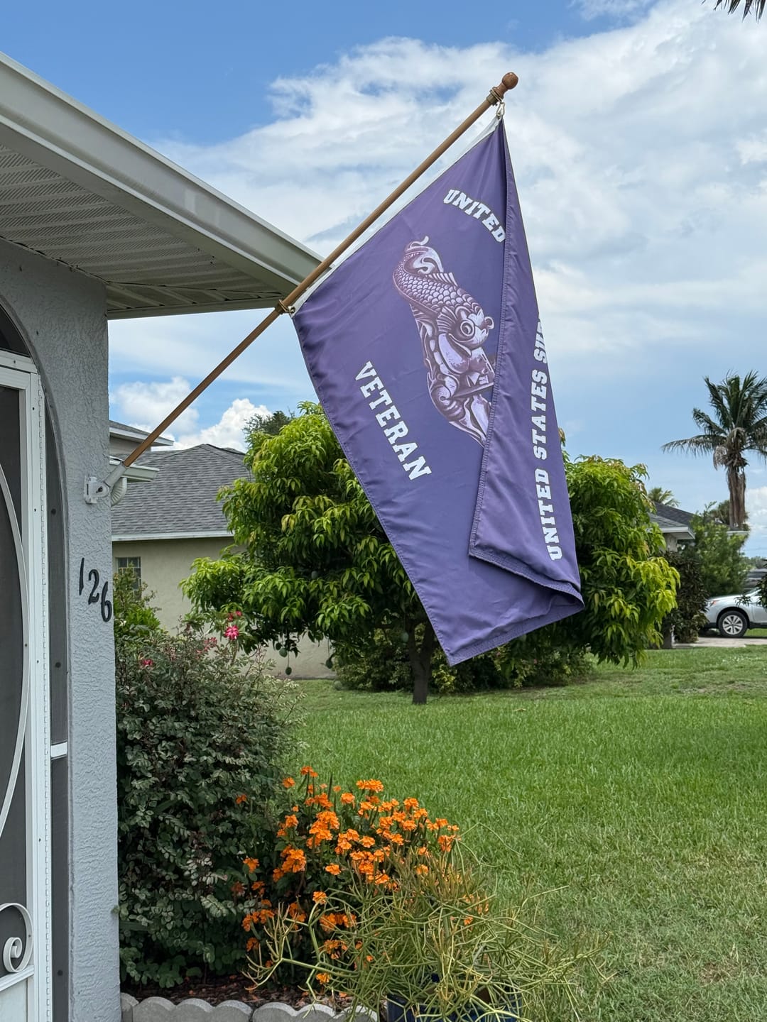 Customer photo review of Non-Tangle Flagpole Spinners
