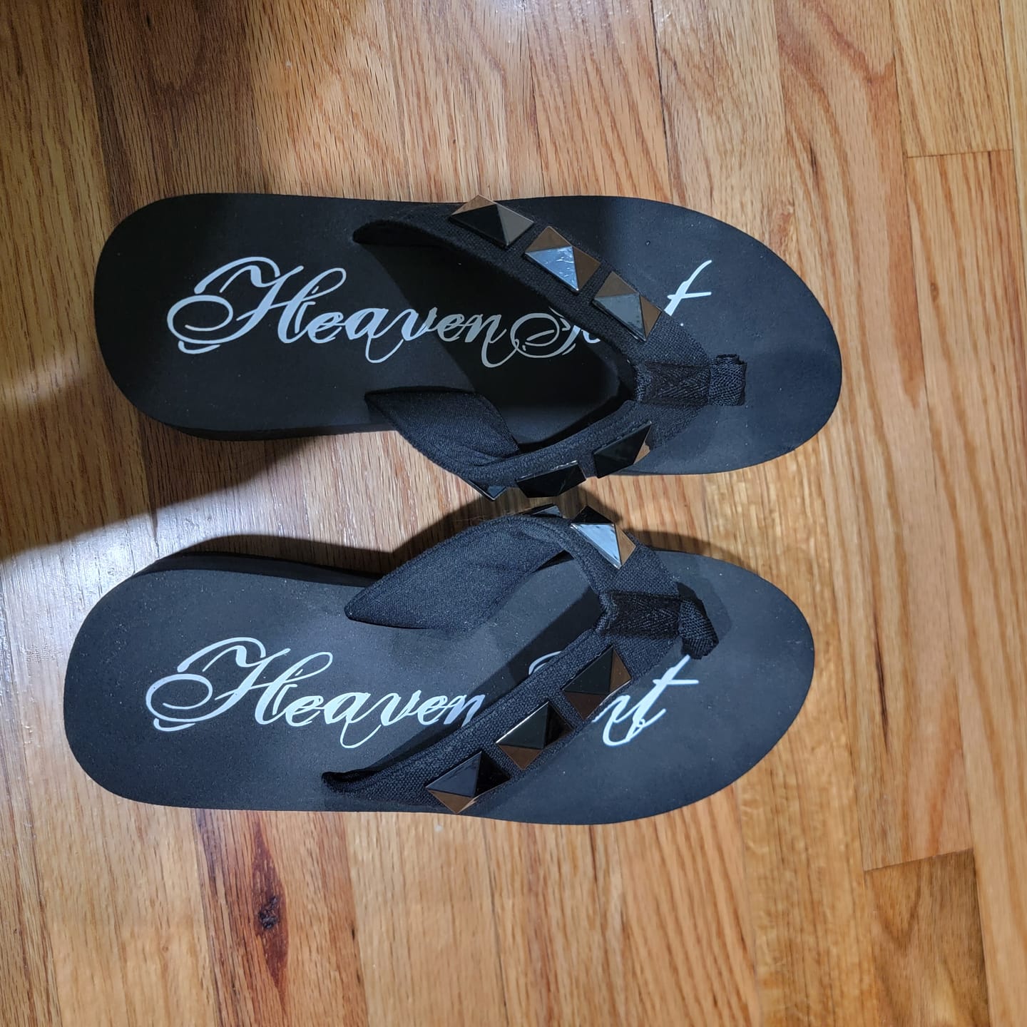 Customer photo review of Vixen Flipflops