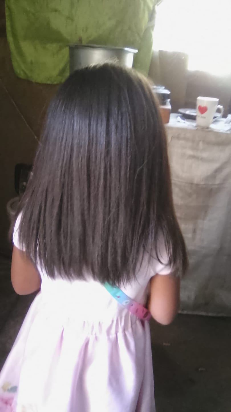 Customer photo review of Silver Bullet Lightning 25mm Titanium Straightener 230°C MCH Fast Heat