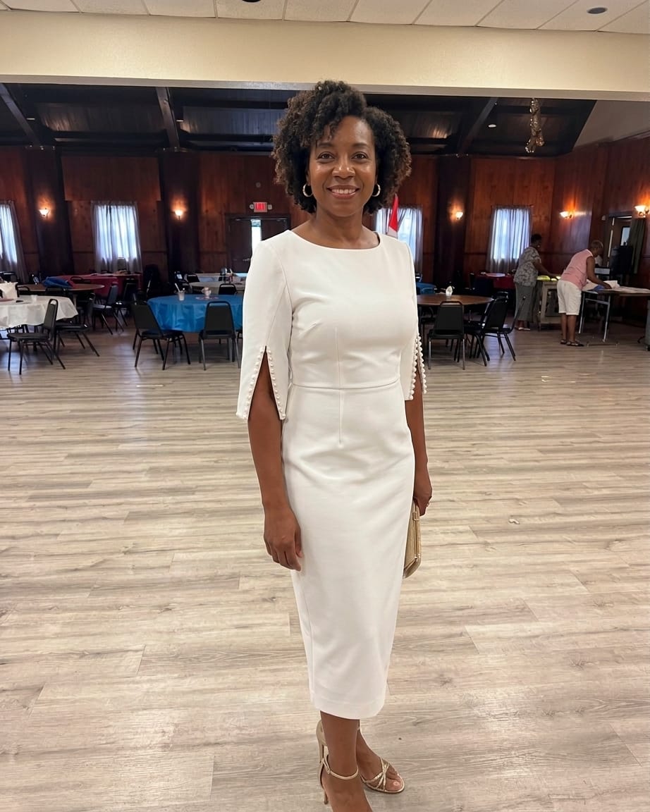 Customer photo review of Women's Round Neck Pearl Sleeve Bodycon Dress