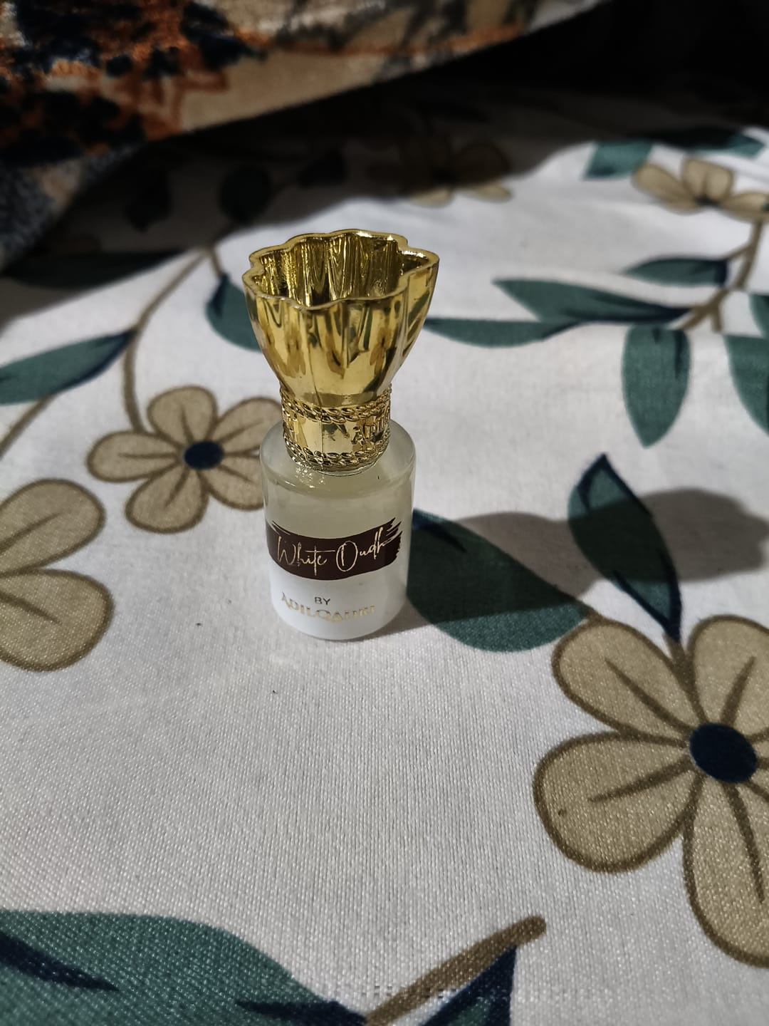 Customer photo review of White Oudh Luxury Attar Perfume