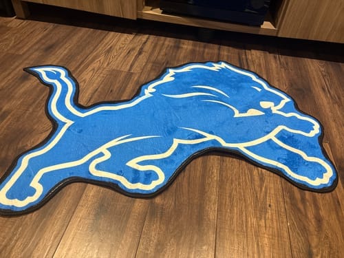 Customer photo review of Detroit Lions Logo Rug