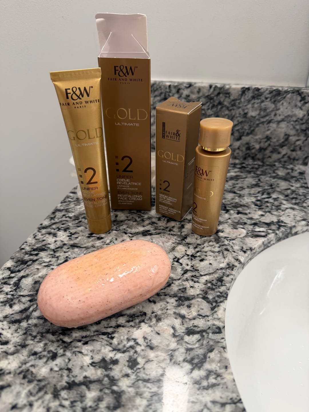 Customer photo review of Fair And White Gold :2 Gold Revitalizing Fade Cream 50ml / 1.7 fl oz