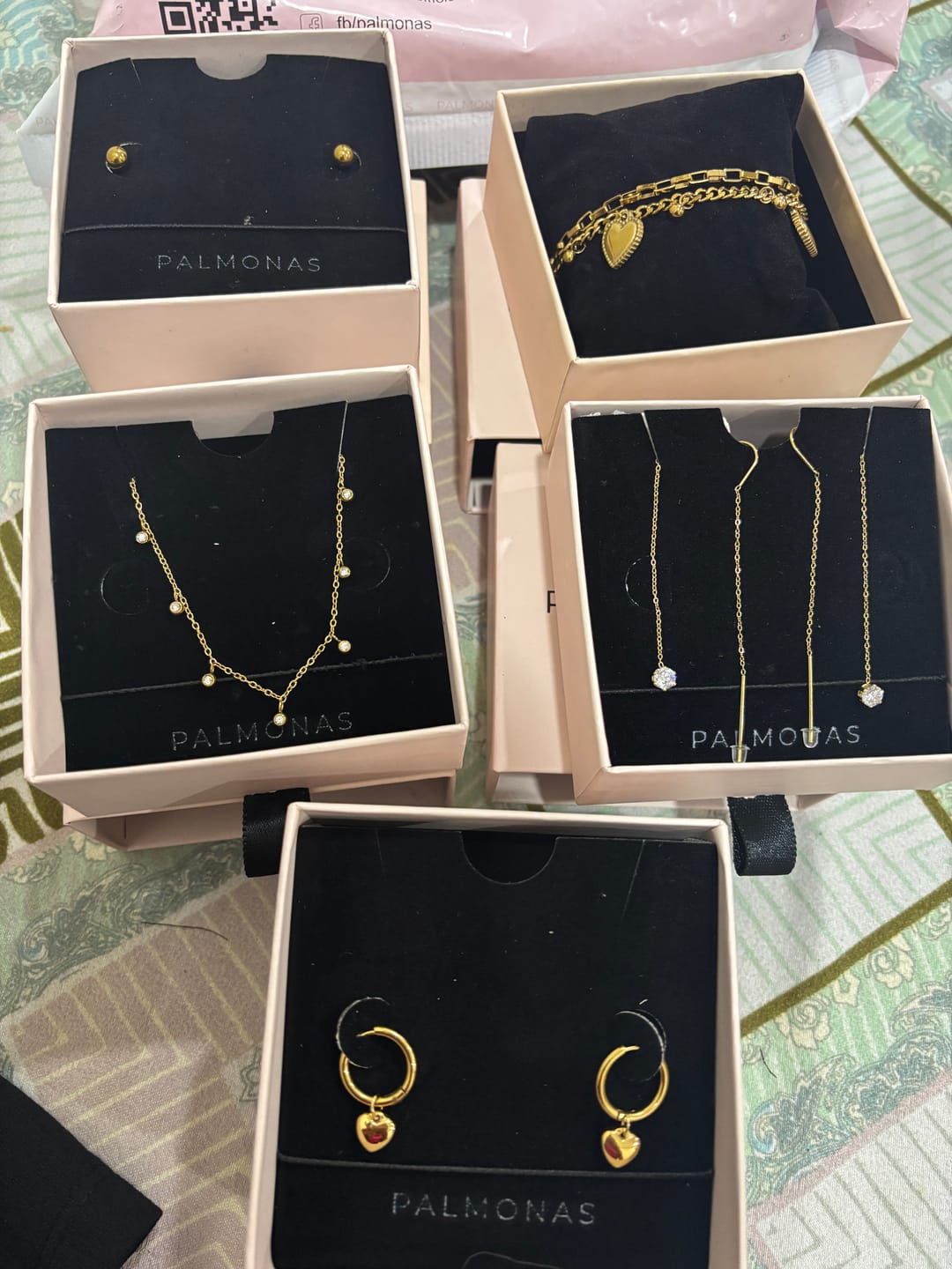 Customer photo review of Multiple Stones Necklace