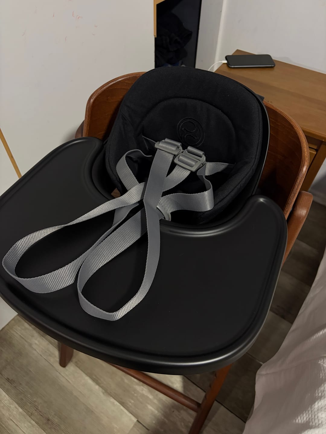 Customer photo review of Cojín para Silla de comer Click & Fold Stunning Black Cybex