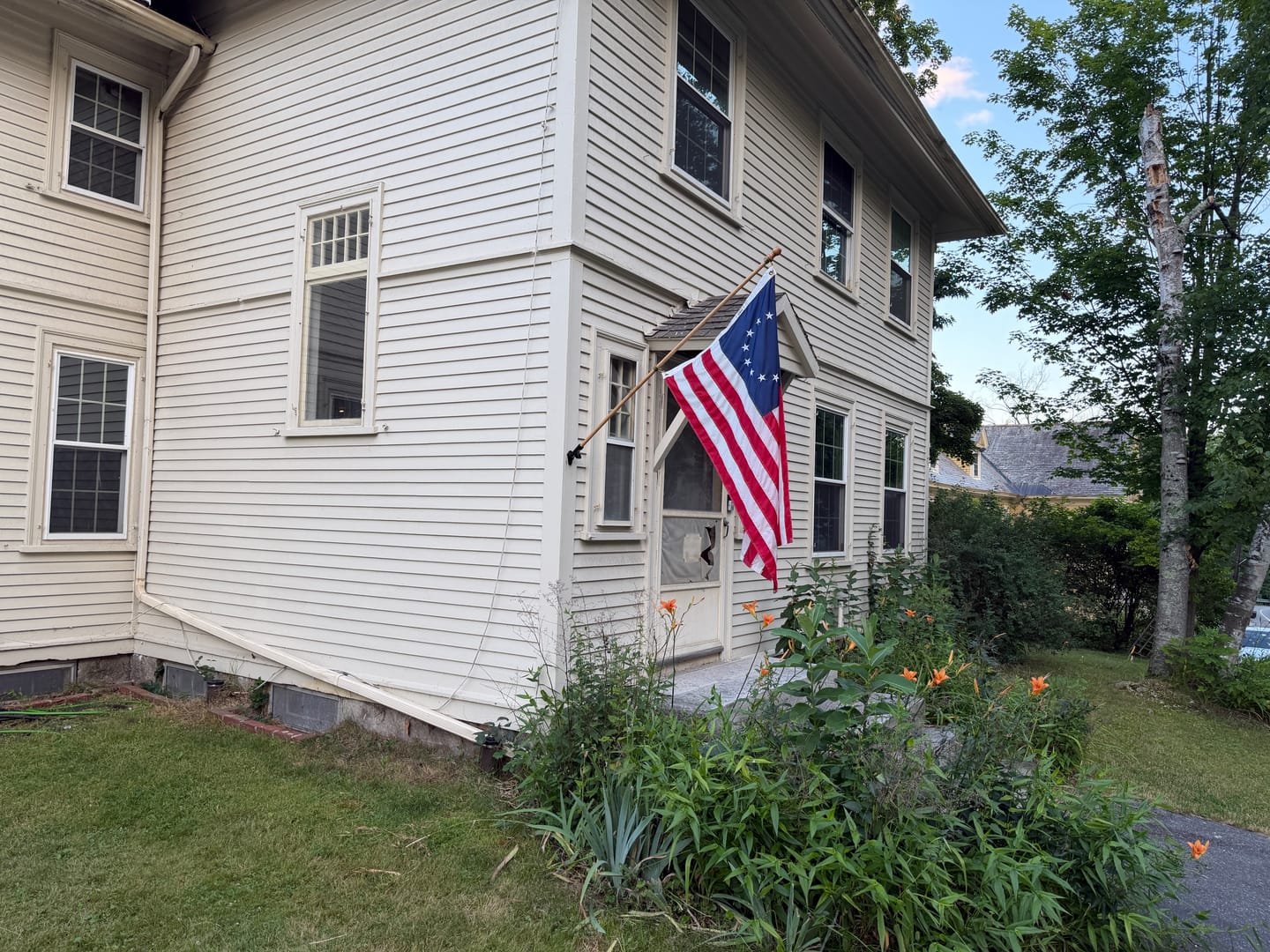 Customer photo review of 3' x 5' Betsy Ross Flag