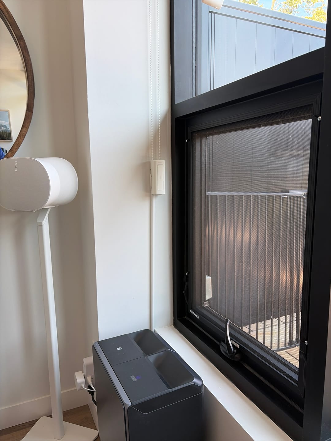 Customer photo review of SmartShade (Wired)